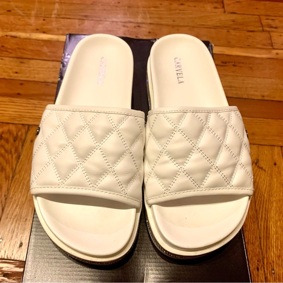 Adorable and comfy white quilted slides, crystal border- like new - Picture 4 of 4